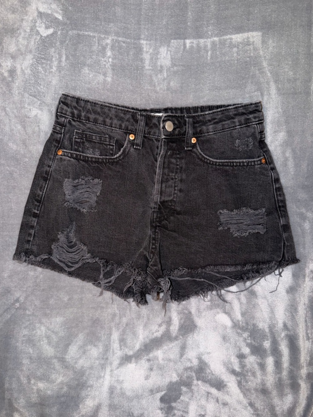 🖤 H&M Distressed Denim Jean Shorts